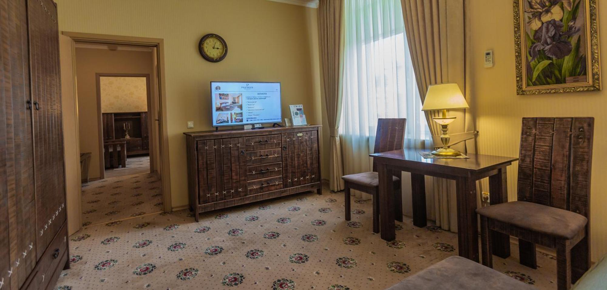 Premier Hotel Palazzo Poltava Quarto foto